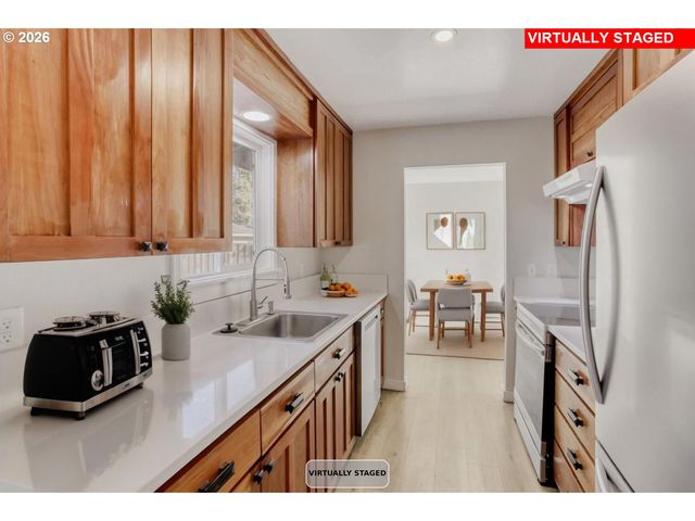 13405 Sw PARKWAY, Beaverton, OR 97005