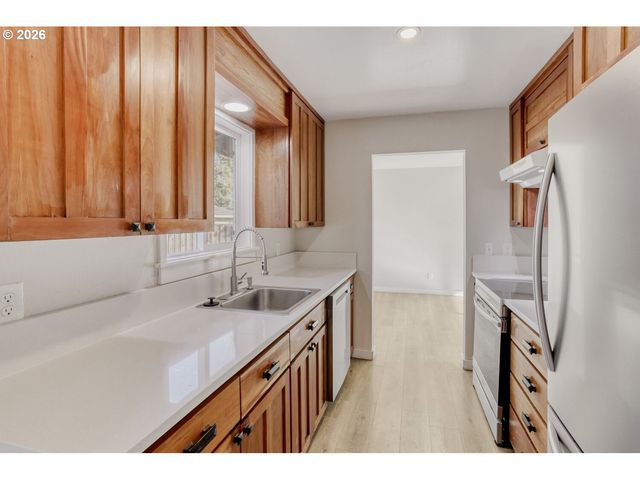 13405 Sw PARKWAY, Beaverton, OR 97005