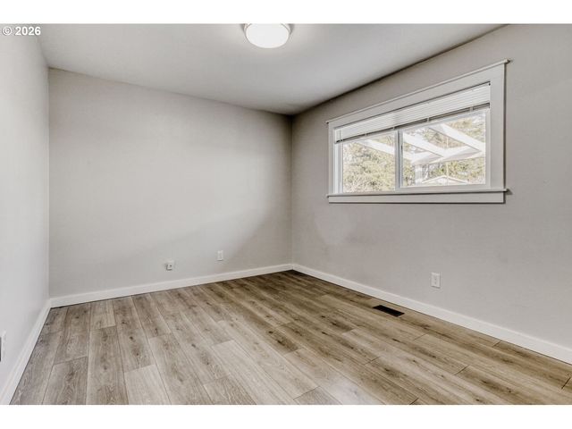 13405 Sw PARKWAY, Beaverton, OR 97005