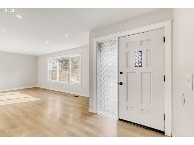 13405 Sw PARKWAY, Beaverton, OR 97005