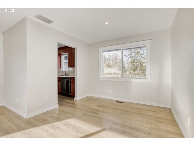 13405 Sw PARKWAY, Beaverton, OR 97005