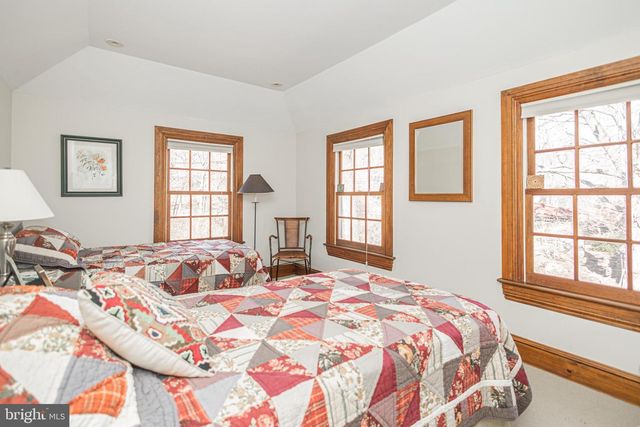 928 TAYLORSVILLE RD, Washington Crossing, PA 18977