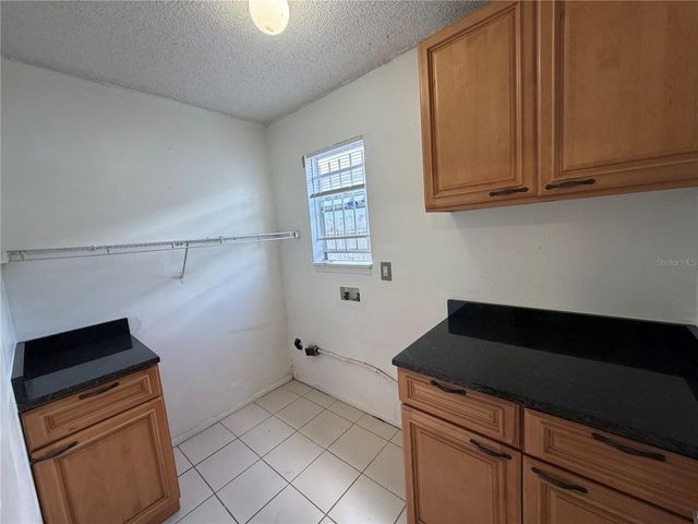 5427 CEDAR LANE, Orlando, FL 32811