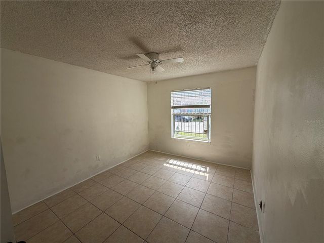 5427 CEDAR LANE, Orlando, FL 32811