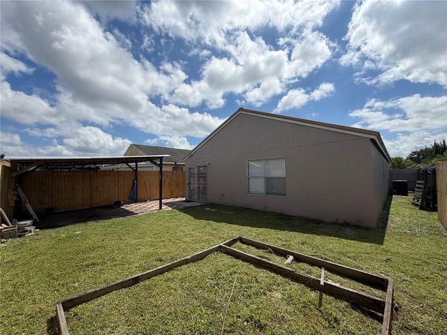 5427 CEDAR LANE, Orlando, FL 32811