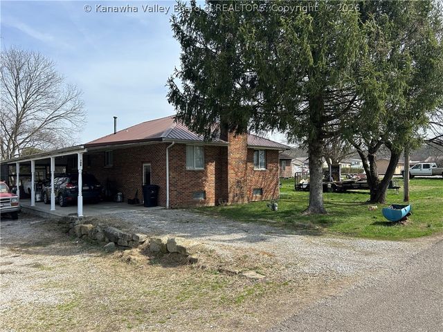 109 Brown Street, Mason, WV 25260