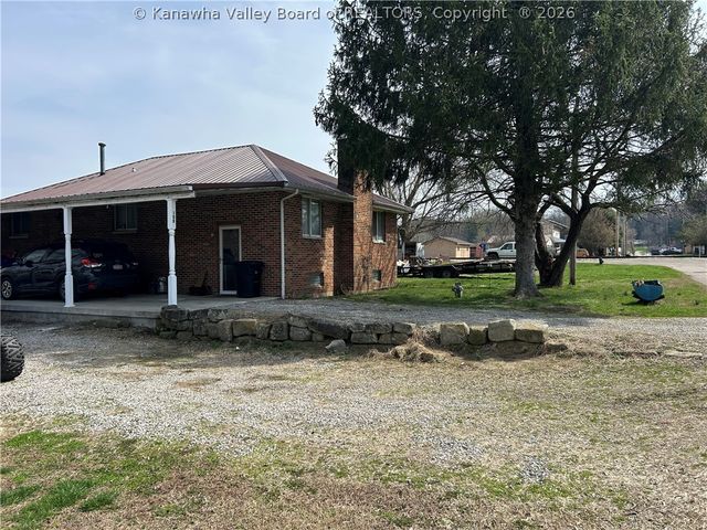 109 Brown Street, Mason, WV 25260