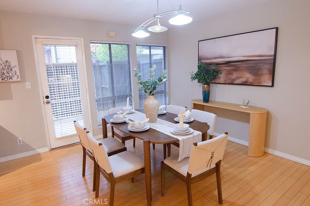 469 S Catalina Avenue, Pasadena, CA 91106