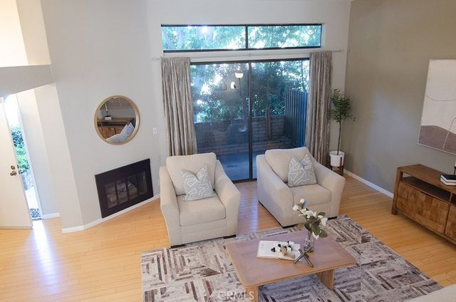 469 S Catalina Avenue, Pasadena, CA 91106