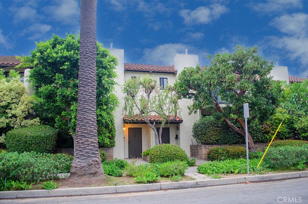 469 S Catalina Avenue, Pasadena, CA 91106