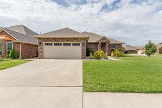 10816 NW 118th Place, Yukon, OK 73099