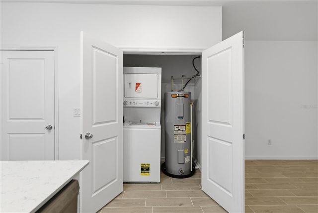 3409 SW 34TH AVENUE CIRCLE 9, Ocala, FL 34474