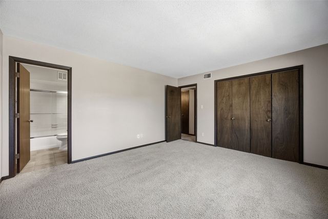 434 29th St Drive SE 10, Cedar Rapids, IA 52403