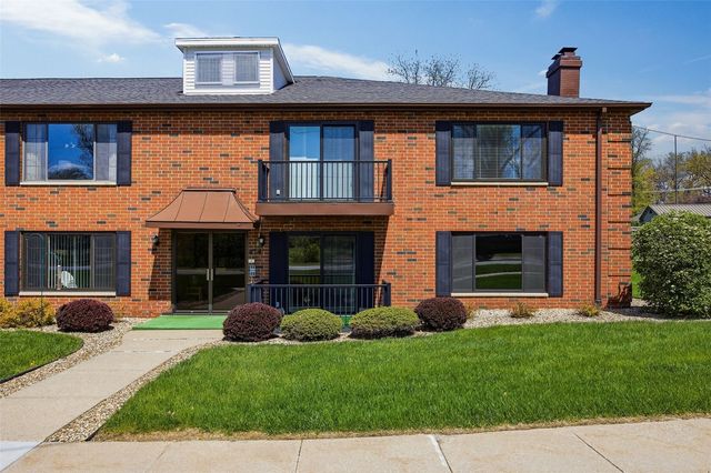 434 29th St Drive SE 10, Cedar Rapids, IA 52403