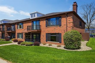 434 29th St Drive SE 10, Cedar Rapids, IA 52403