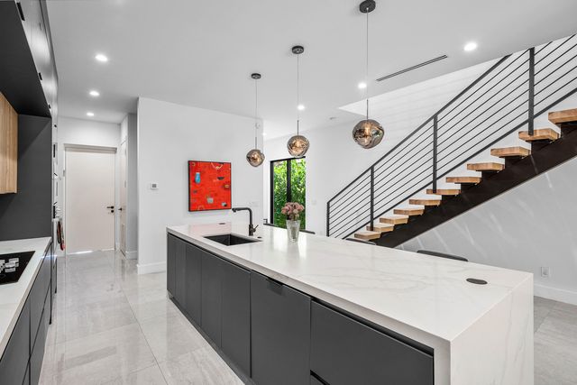 1123 NE 12th Avenue A, Fort Lauderdale, FL 33304