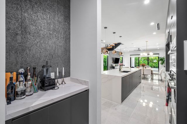 1123 NE 12th Avenue A, Fort Lauderdale, FL 33304