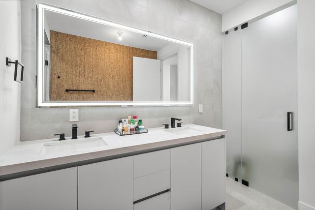 1123 NE 12th Avenue A, Fort Lauderdale, FL 33304