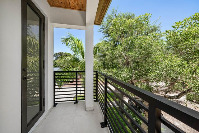 1123 NE 12th Avenue A, Fort Lauderdale, FL 33304