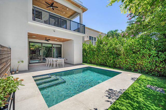 1123 NE 12th Avenue A, Fort Lauderdale, FL 33304