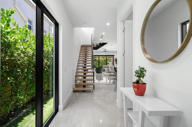 1123 NE 12th Avenue A, Fort Lauderdale, FL 33304
