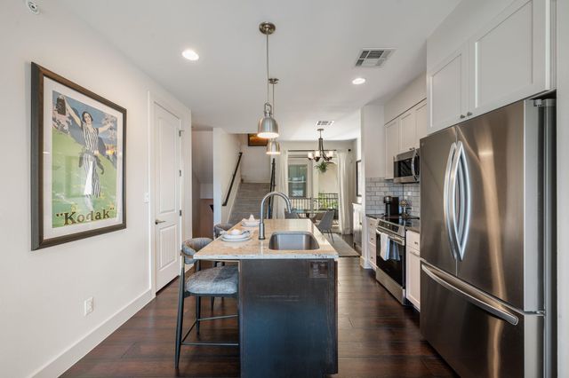 2207 Pasadena DR 10, Austin, TX 78757