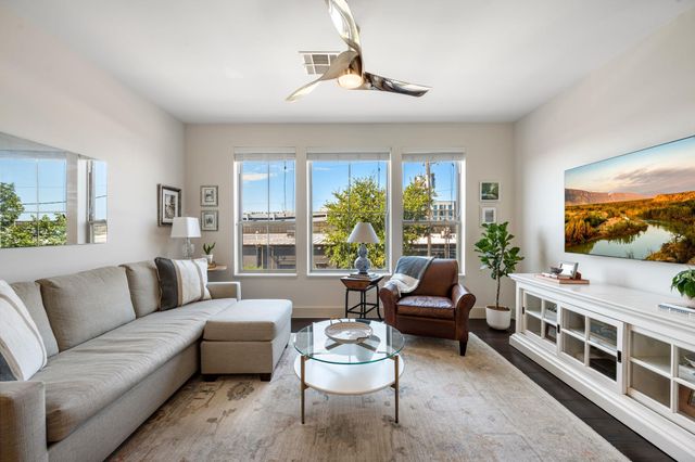 2207 Pasadena DR 10, Austin, TX 78757
