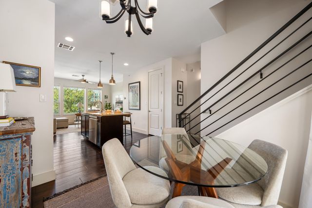 2207 Pasadena DR 10, Austin, TX 78757