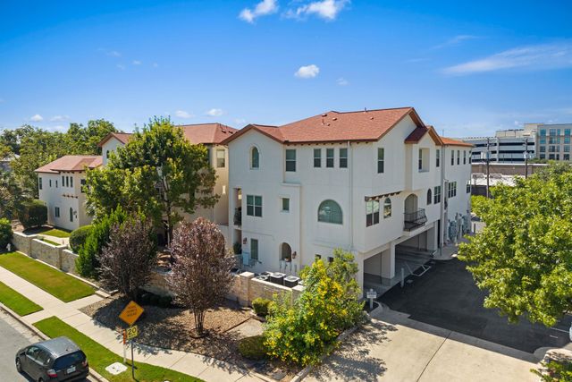 2207 Pasadena DR 10, Austin, TX 78757