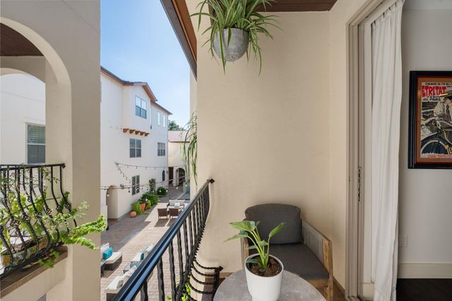 2207 Pasadena DR 10, Austin, TX 78757