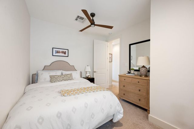 2207 Pasadena DR 10, Austin, TX 78757