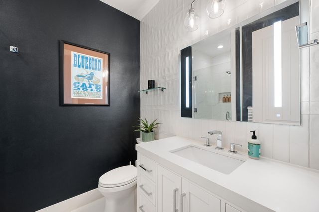 2207 Pasadena DR 10, Austin, TX 78757