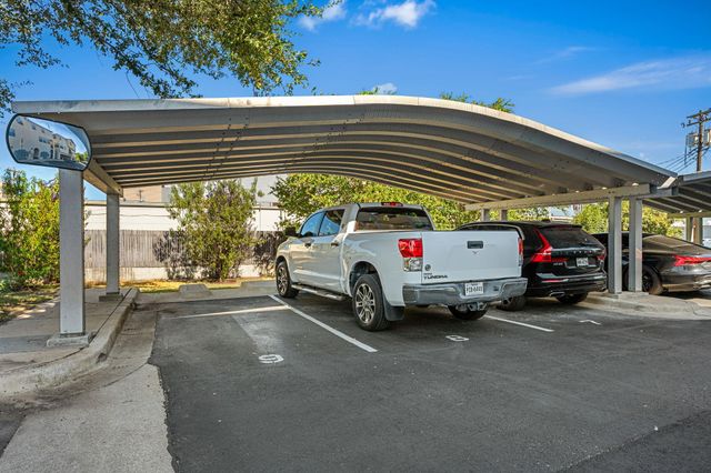 2207 Pasadena DR 10, Austin, TX 78757