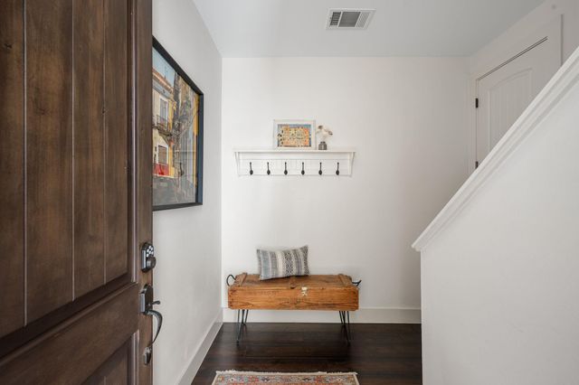 2207 Pasadena DR 10, Austin, TX 78757