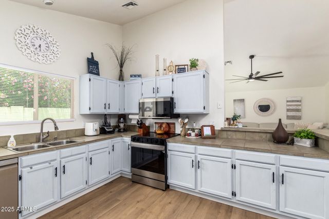 19230 N 5TH Street, Phoenix, AZ 85024