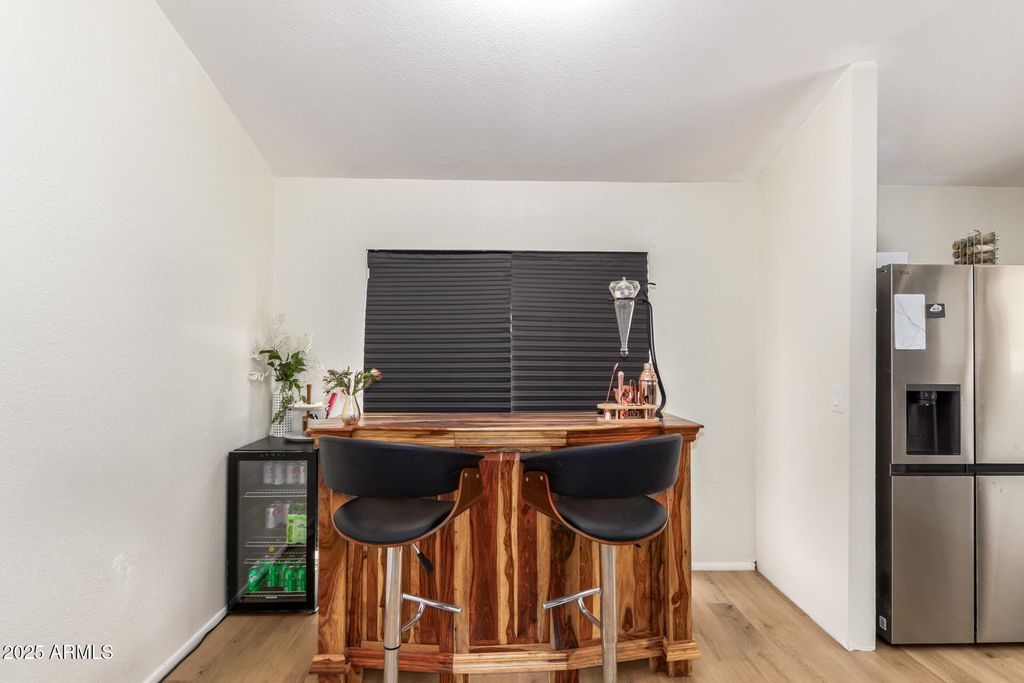 Image 14 of property listing at 19230 N 5TH Street, Phoenix, AZ 85024