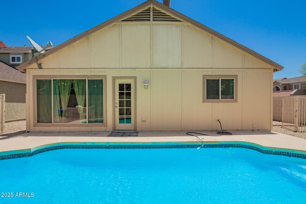 Image 38 of property listing at 19230 N 5TH Street, Phoenix, AZ 85024