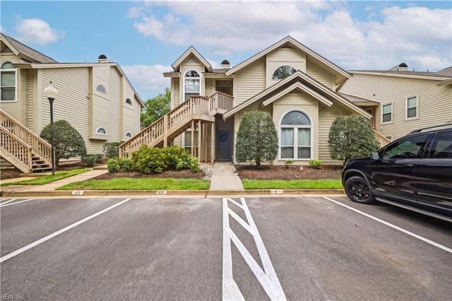 449 E Lake CIR, Chesapeake, VA 23322
