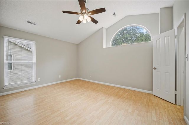 449 E Lake CIR, Chesapeake, VA 23322