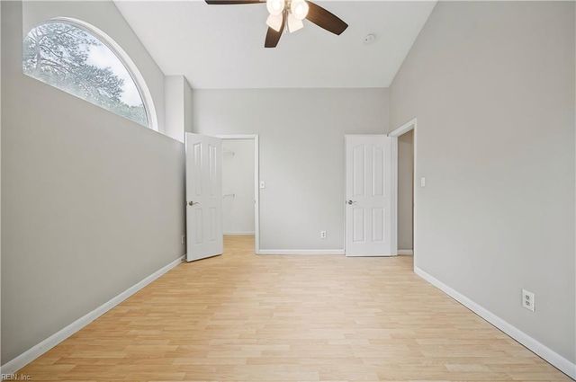 449 E Lake CIR, Chesapeake, VA 23322
