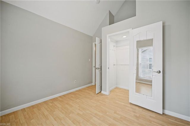 449 E Lake CIR, Chesapeake, VA 23322