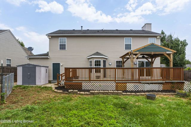 9720 Springwater Ct, Louisville, KY 40229