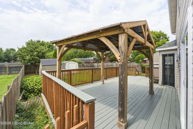 9720 Springwater Ct, Louisville, KY 40229