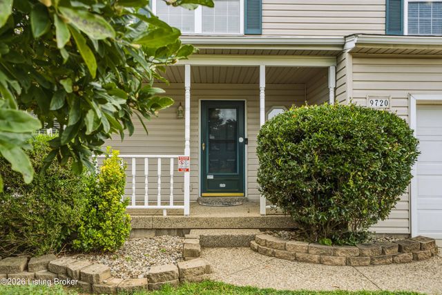 9720 Springwater Ct, Louisville, KY 40229