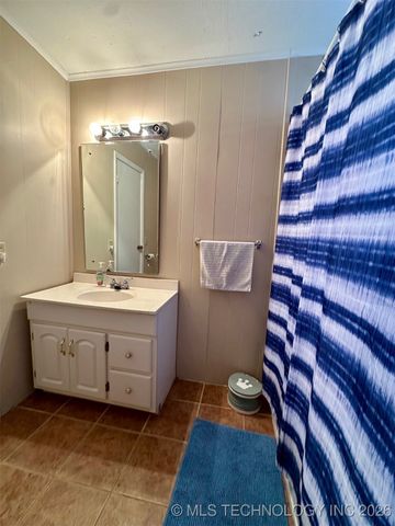 12158 Landing Drive, Kingston, OK 73439