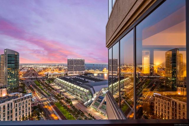 200 Harbor 2701, San Diego, CA 92101