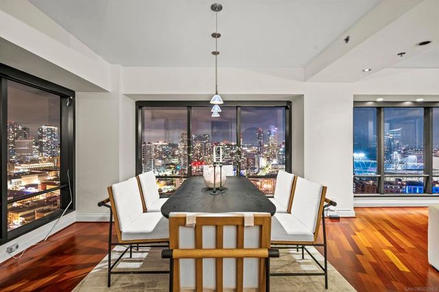 200 Harbor 2701, San Diego, CA 92101