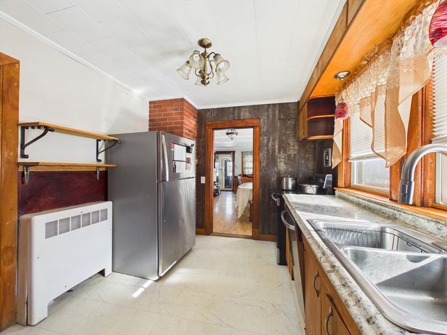 10 Jefferson Ave, Taunton, MA 02780