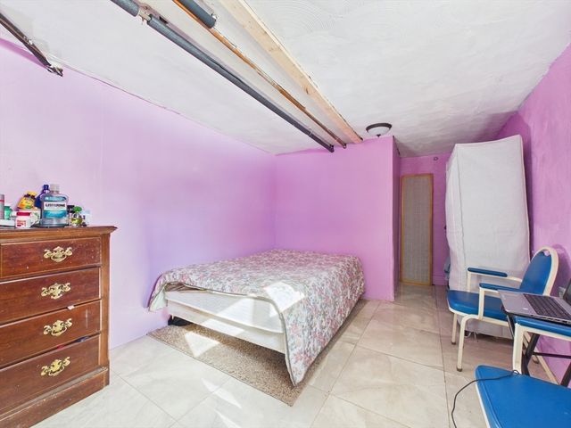 10 Jefferson Ave, Taunton, MA 02780