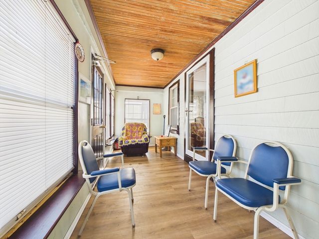 10 Jefferson Ave, Taunton, MA 02780